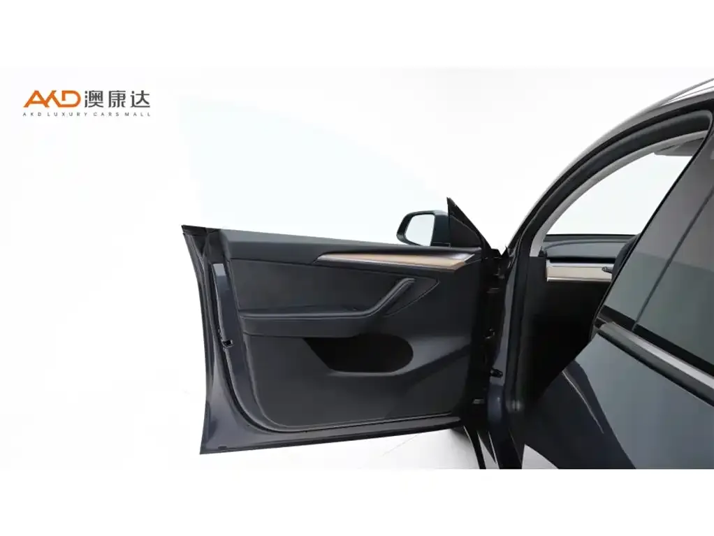 Tesla Model Y 2023 из CN, фото 10