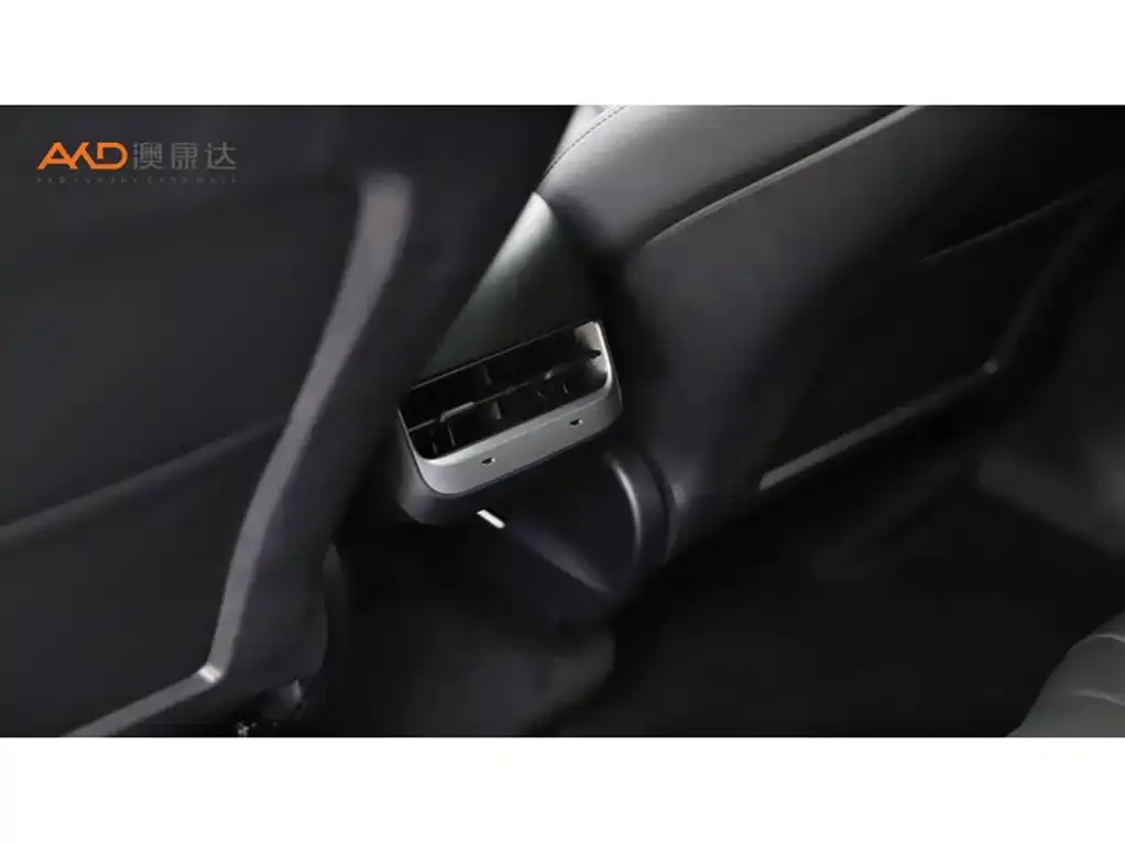 Tesla Model Y 2023 из CN, фото 9