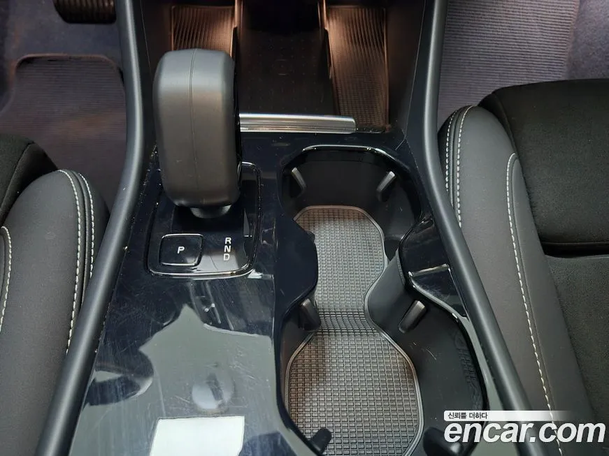 Volvo C40 2024 из KR, фото 9