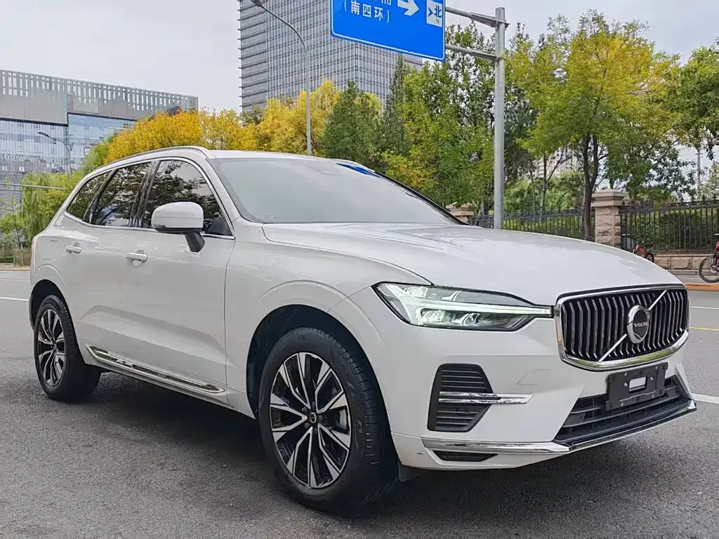 Volvo XC60 2023 из CN, фото 2