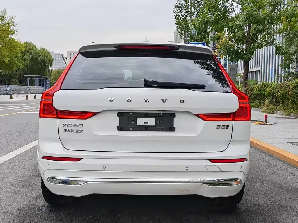 Volvo XC60 2023 из CN, фото 6