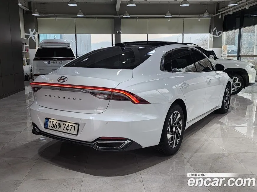 Hyundai Grandeur 2023 из KR, фото 3