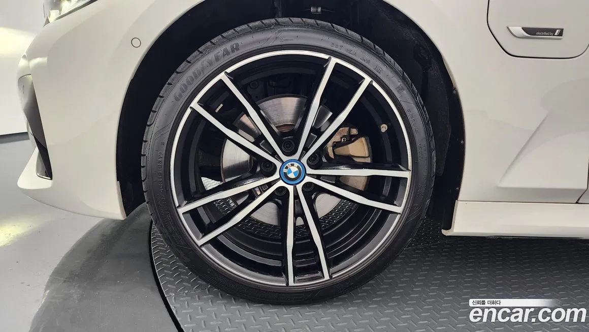 BMW 3-Series 2022 из KR, фото 5