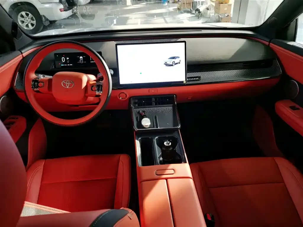 Toyota Platinum 3X 2025 из CN, фото 10