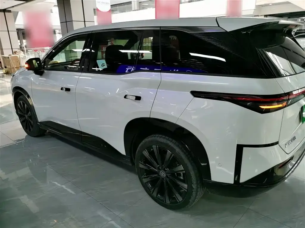 Toyota Platinum 3X 2025 из CN, фото 5