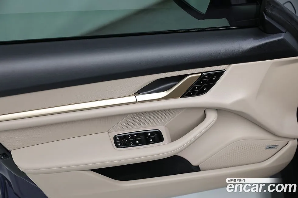 Porsche Taycan 2021 из KR, фото 10