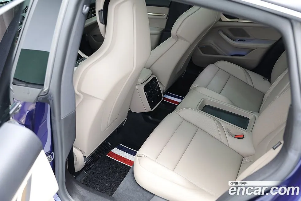 Porsche Taycan 2021 из KR, фото 8