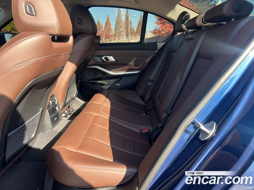 BMW 3-Series 2022 из KR, фото 10
