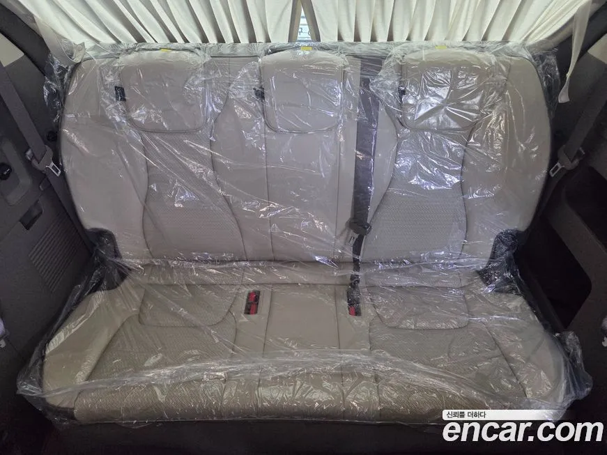 Kia Carnival — фото 10