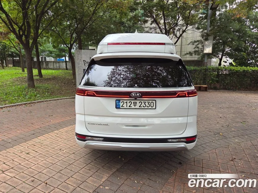 Kia Carnival — фото 4