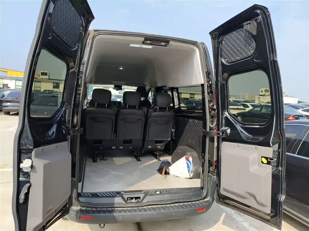 Ford Transit 2024 из CN, фото 9