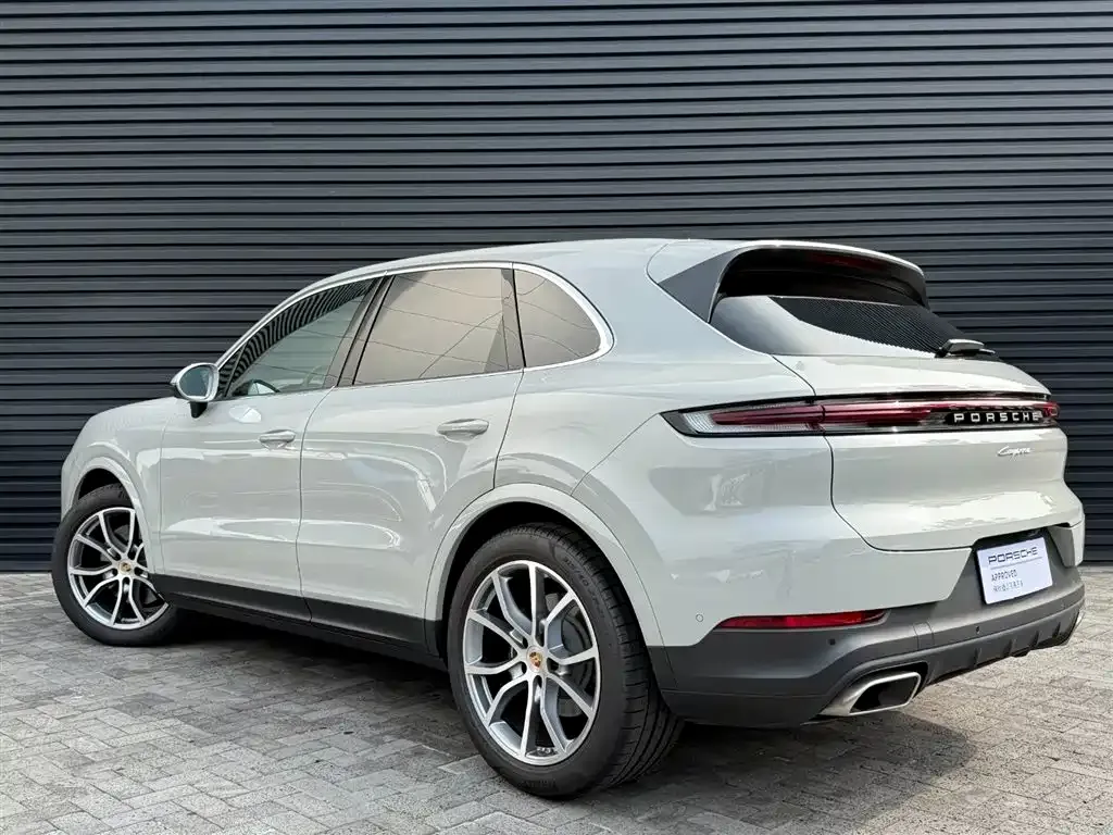 Porsche Cayenne — фото 2