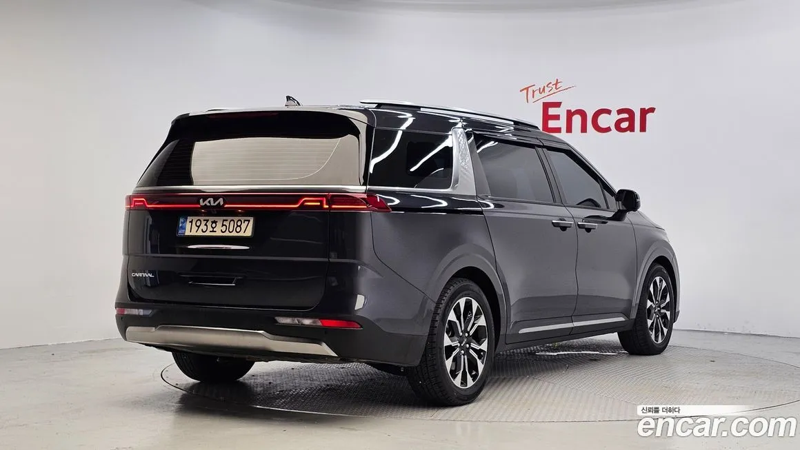 Kia Carnival 2023 из KR, фото 2