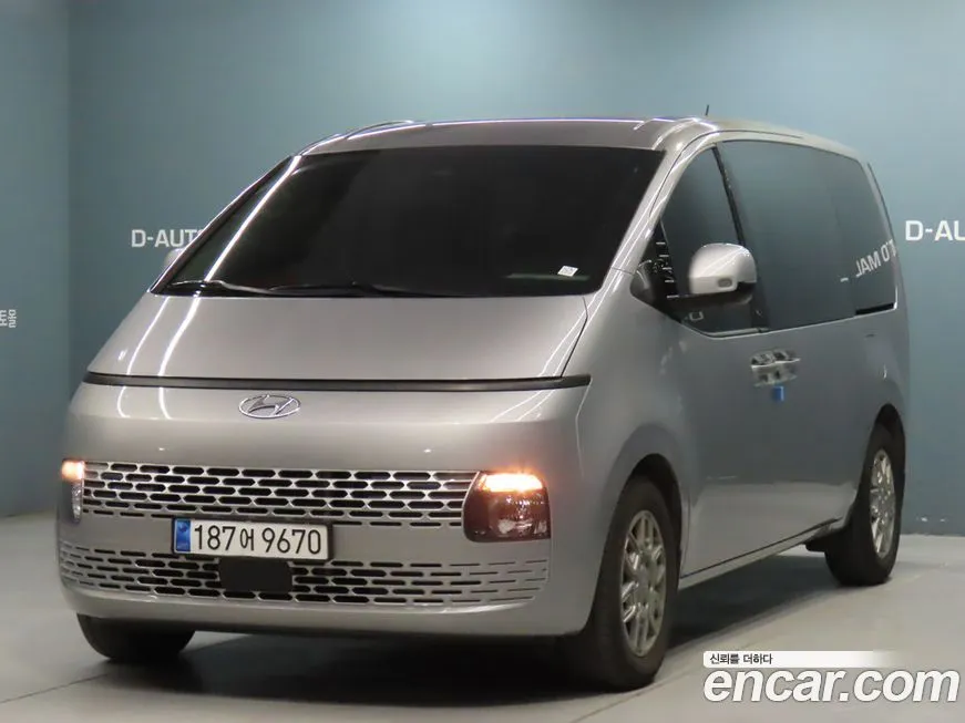 Hyundai Staria