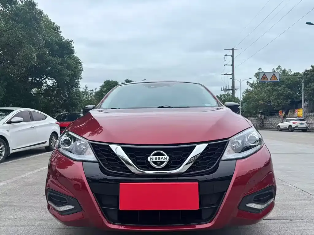 Nissan Tiida 2021 из CN, фото 2
