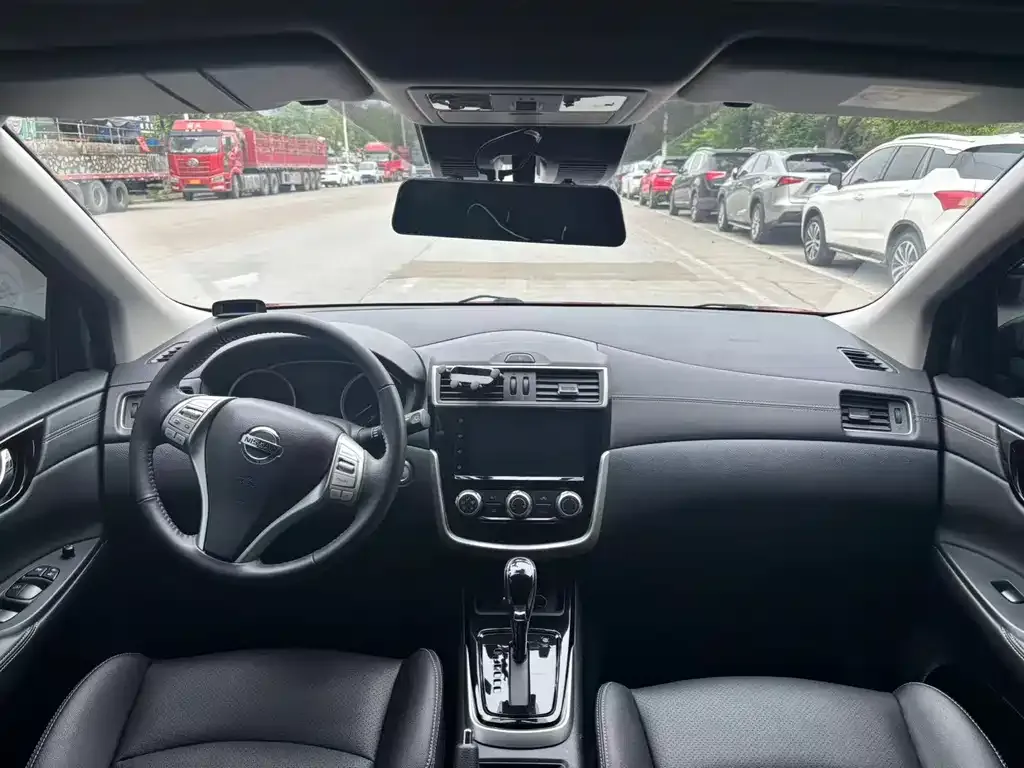 Nissan Tiida 2021 из CN, фото 5