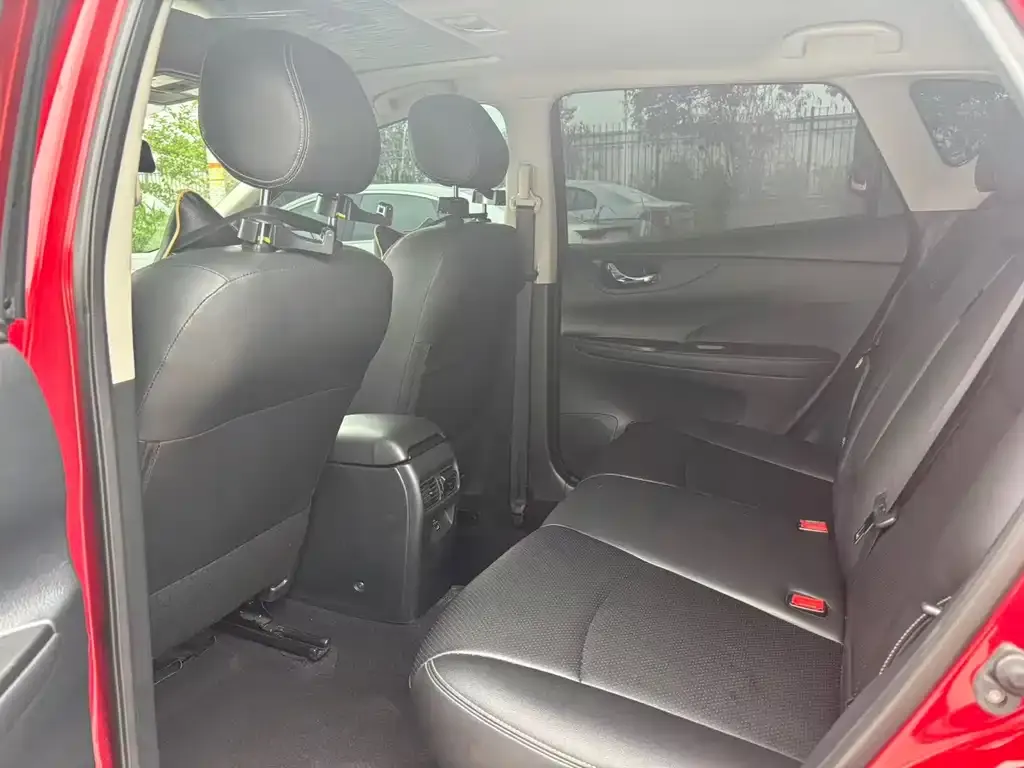 Nissan Tiida 2021 из CN, фото 6