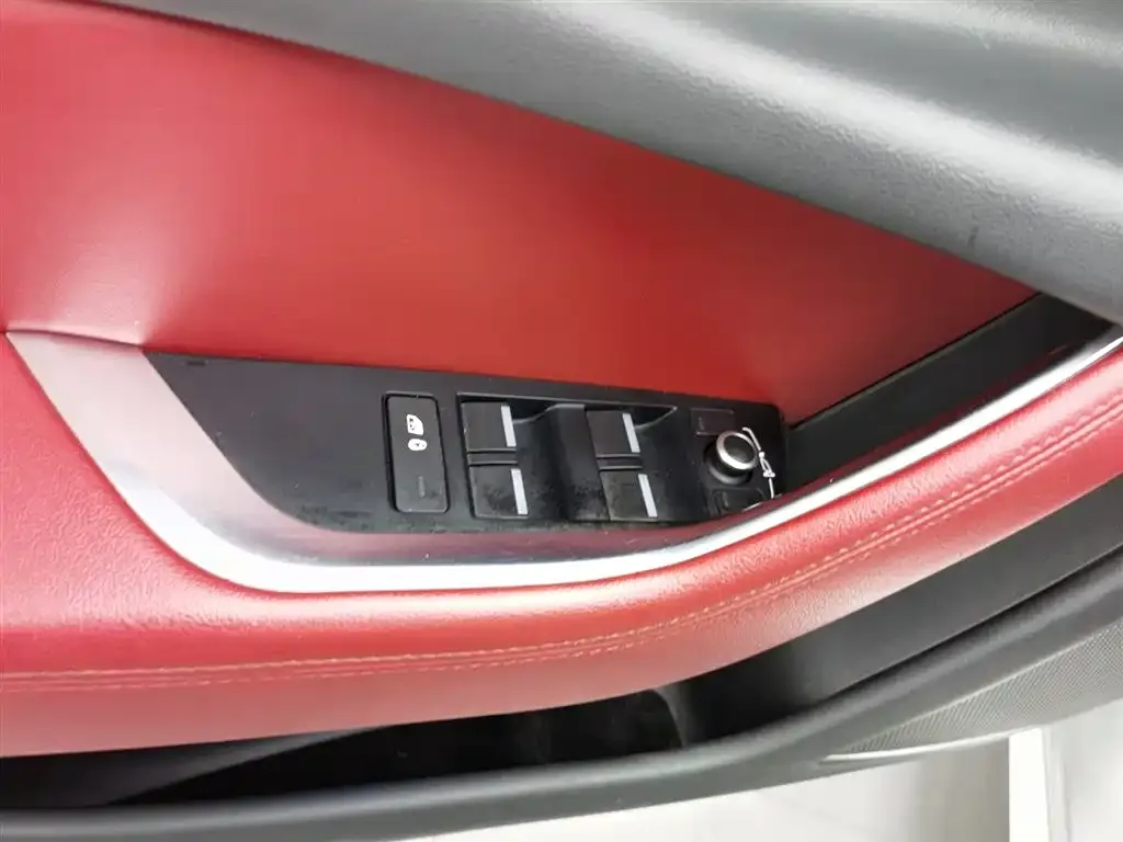 Jaguar XEL 2021 из CN, фото 9