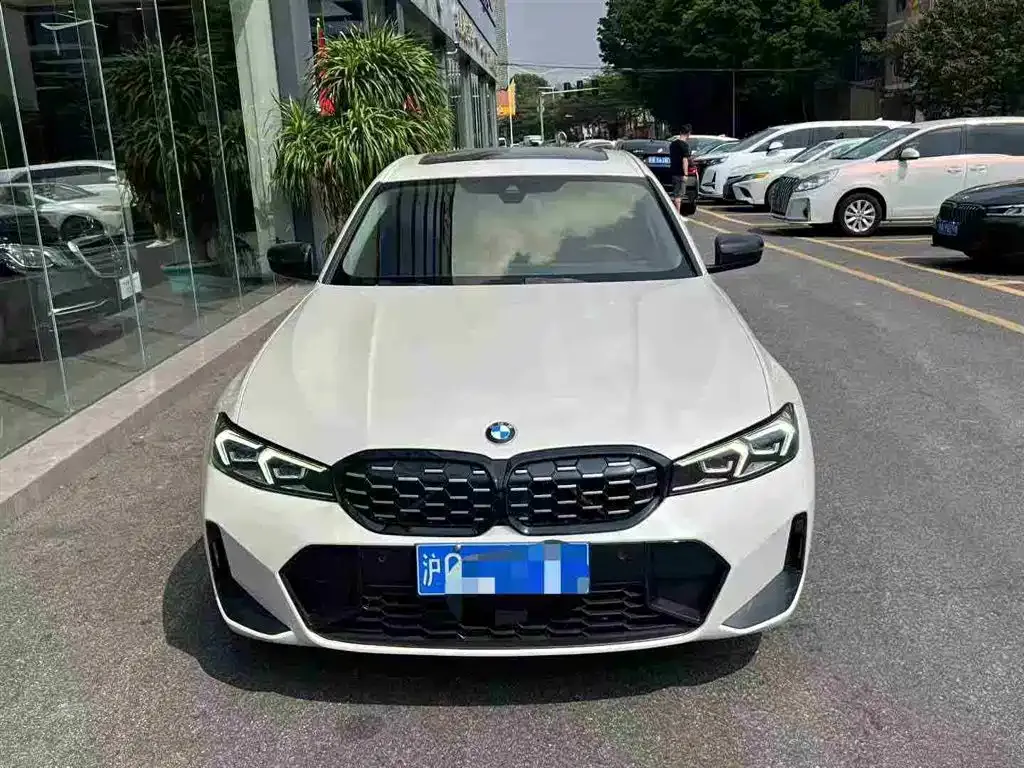 BMW 3 Series 2022 из CN, фото 1