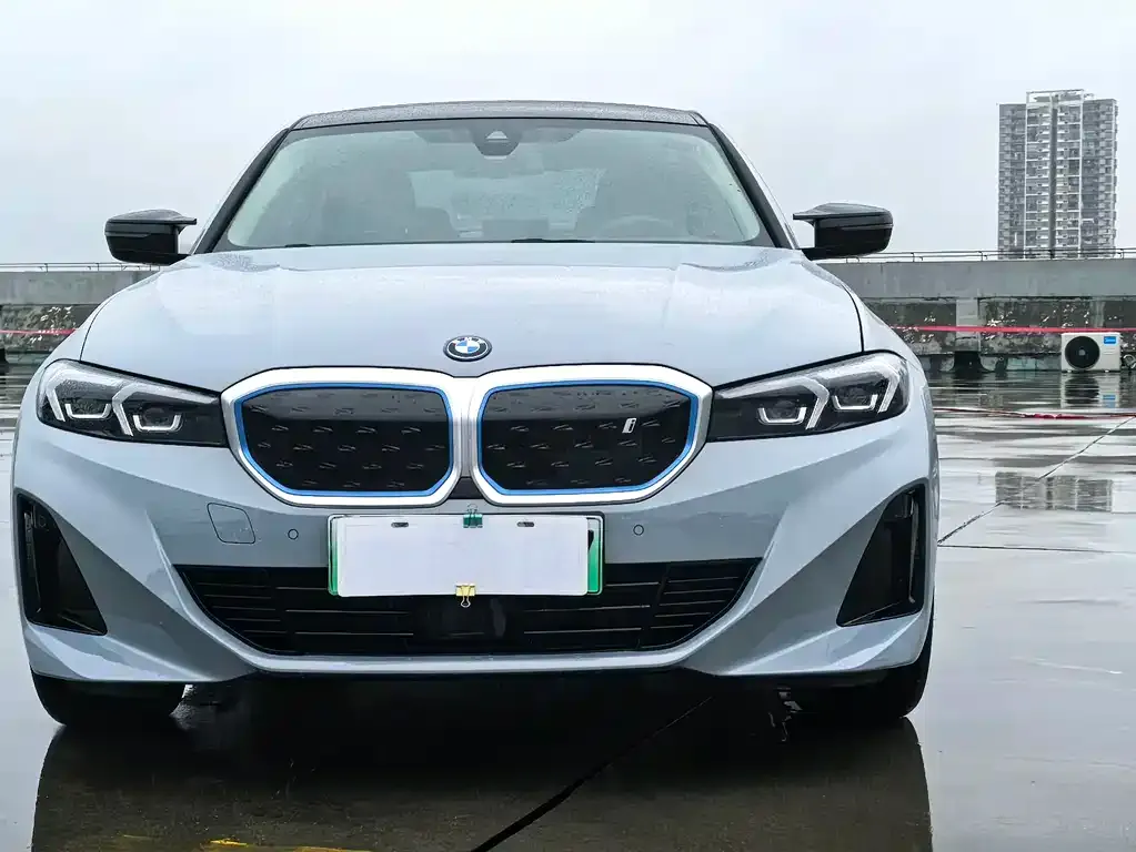 BMW i3 2025 из CN, фото 2