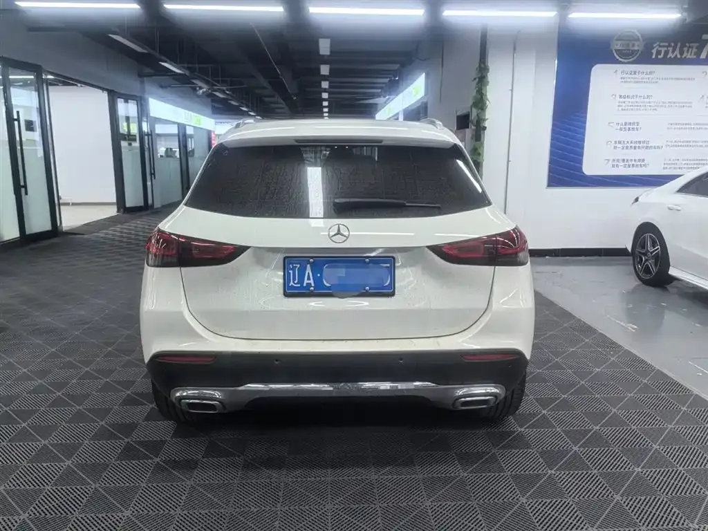 Mercedes-Benz GLA 2023 из CN, фото 3