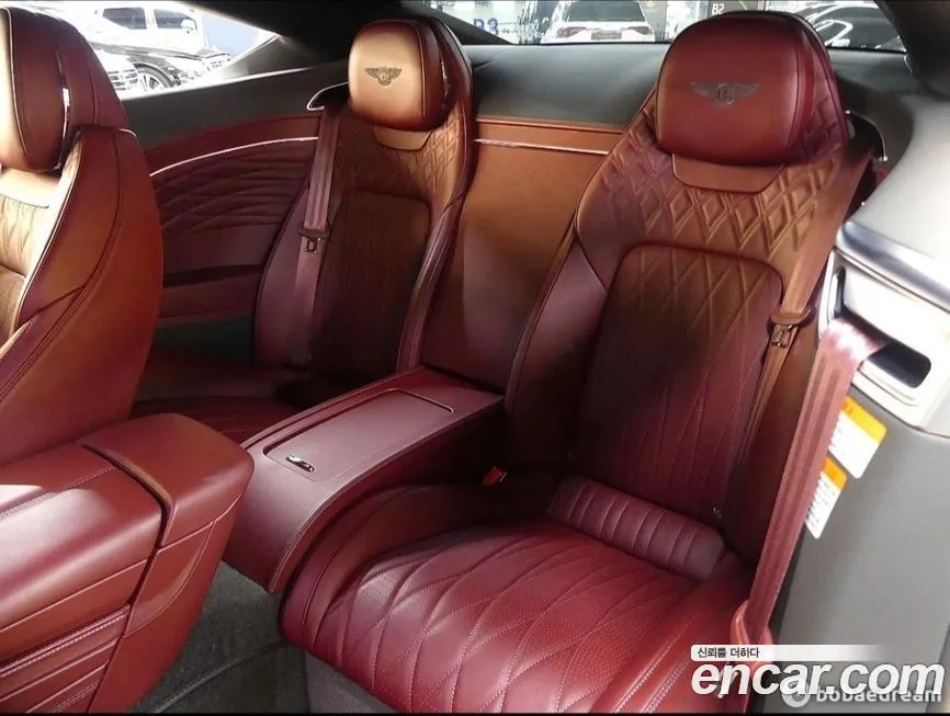 Bentley Continental 2024 из KR, фото 8