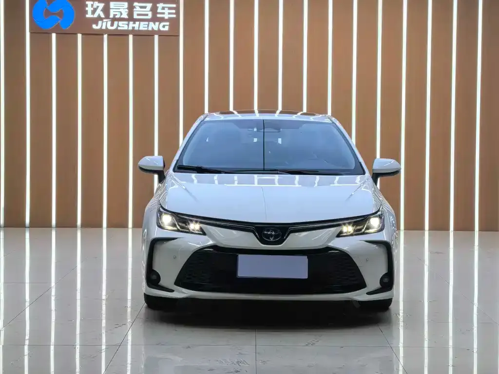 Toyota Corolla 2023 из CN, фото 2