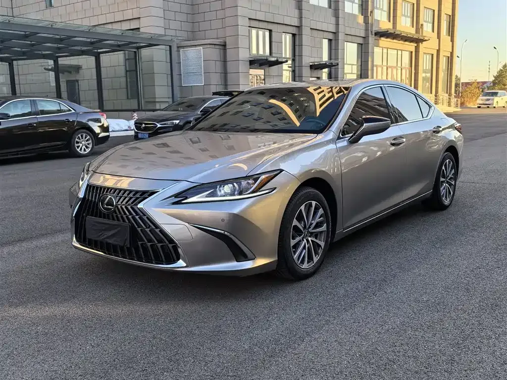 Lexus ES 2022 из CN, фото 1