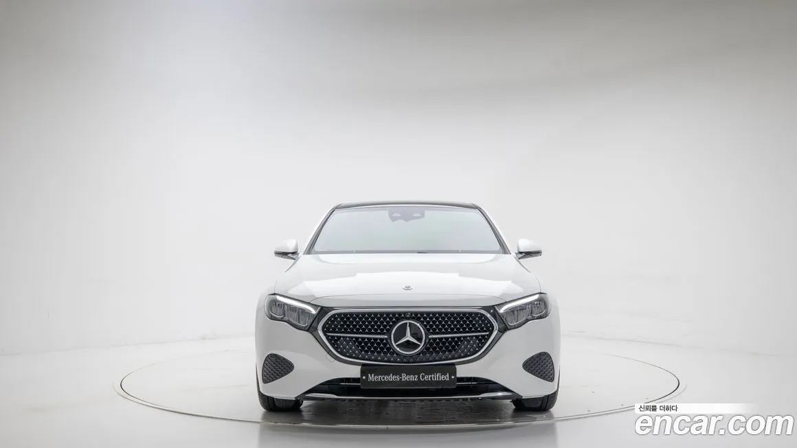 Mercedes-Benz E-Class — фото 3