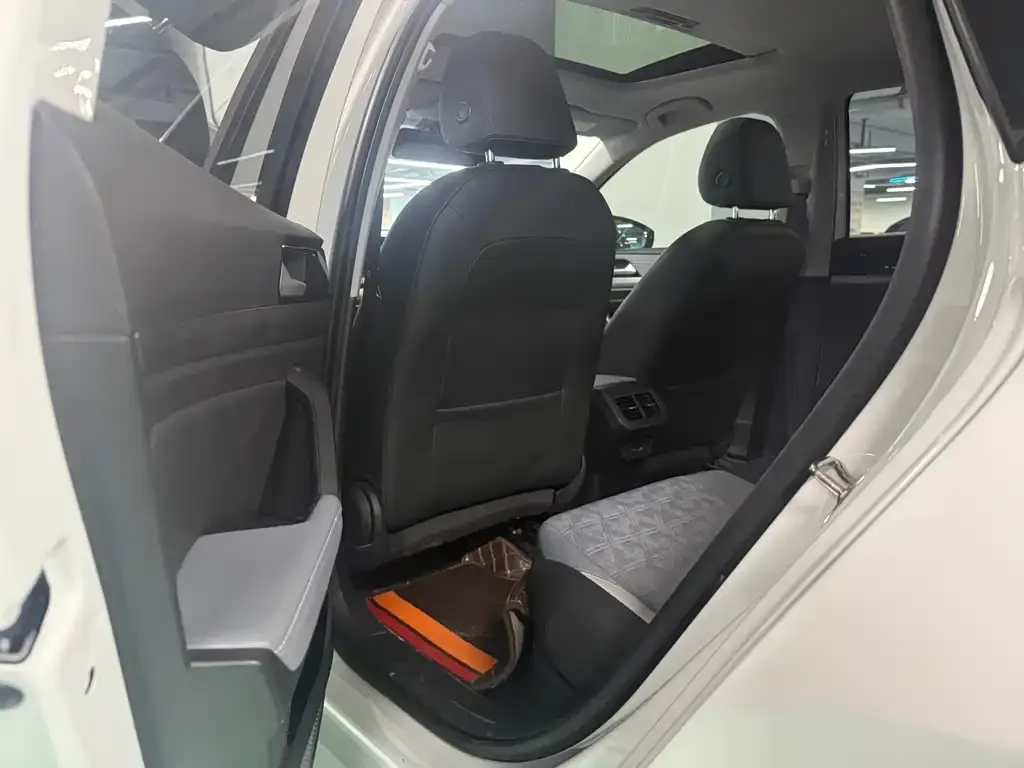 Volkswagen Lavida 2023 из CN, фото 10