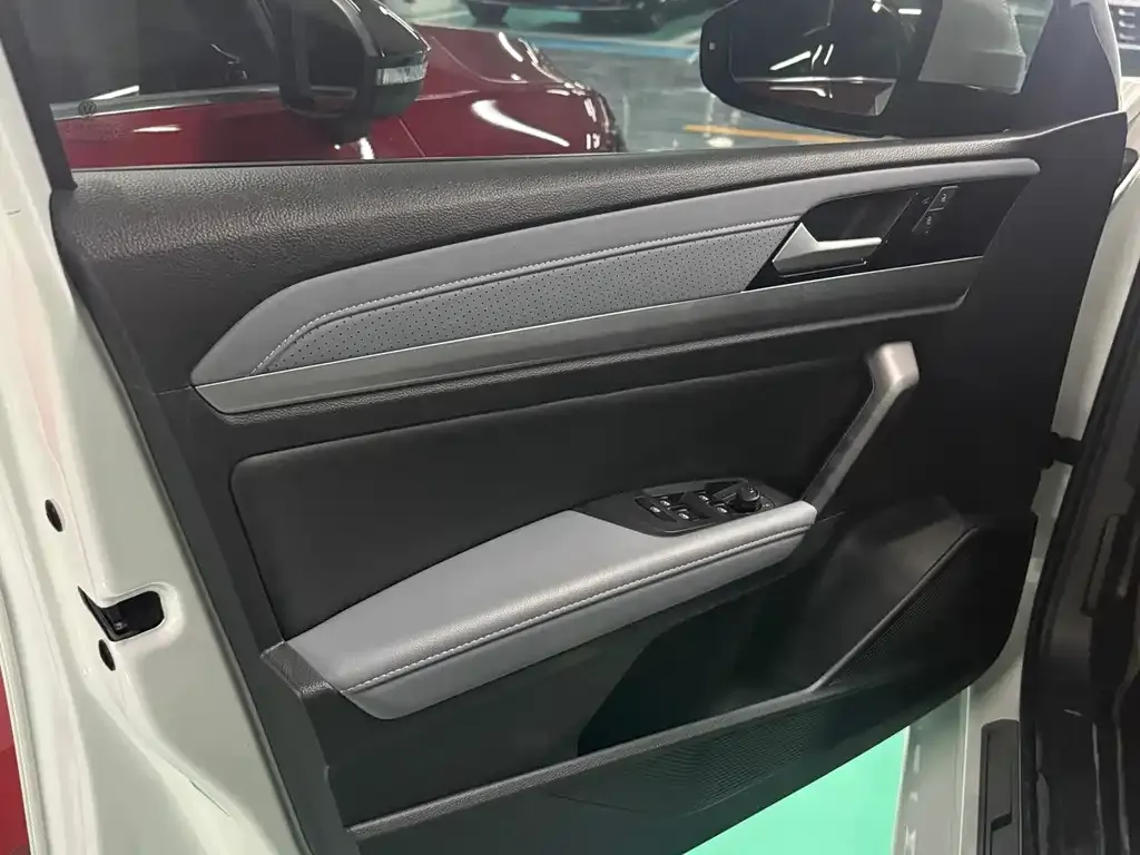 Volkswagen Lavida 2023 из CN, фото 5
