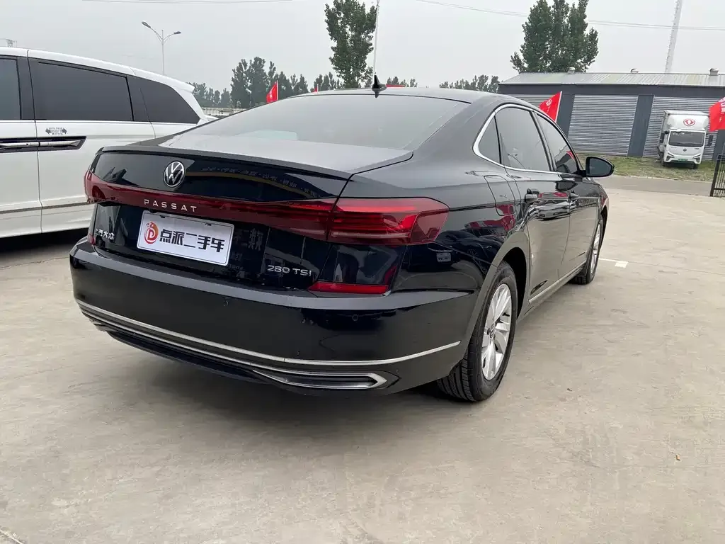 Volkswagen Passat 2022 из CN, фото 10