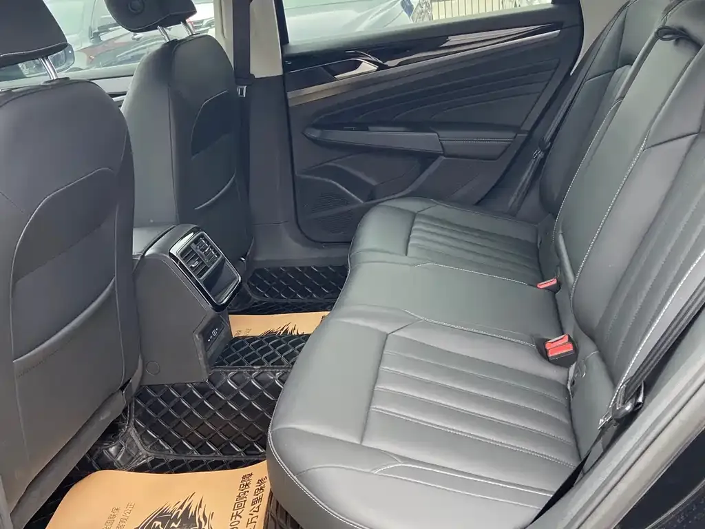 Volkswagen Passat 2022 из CN, фото 8