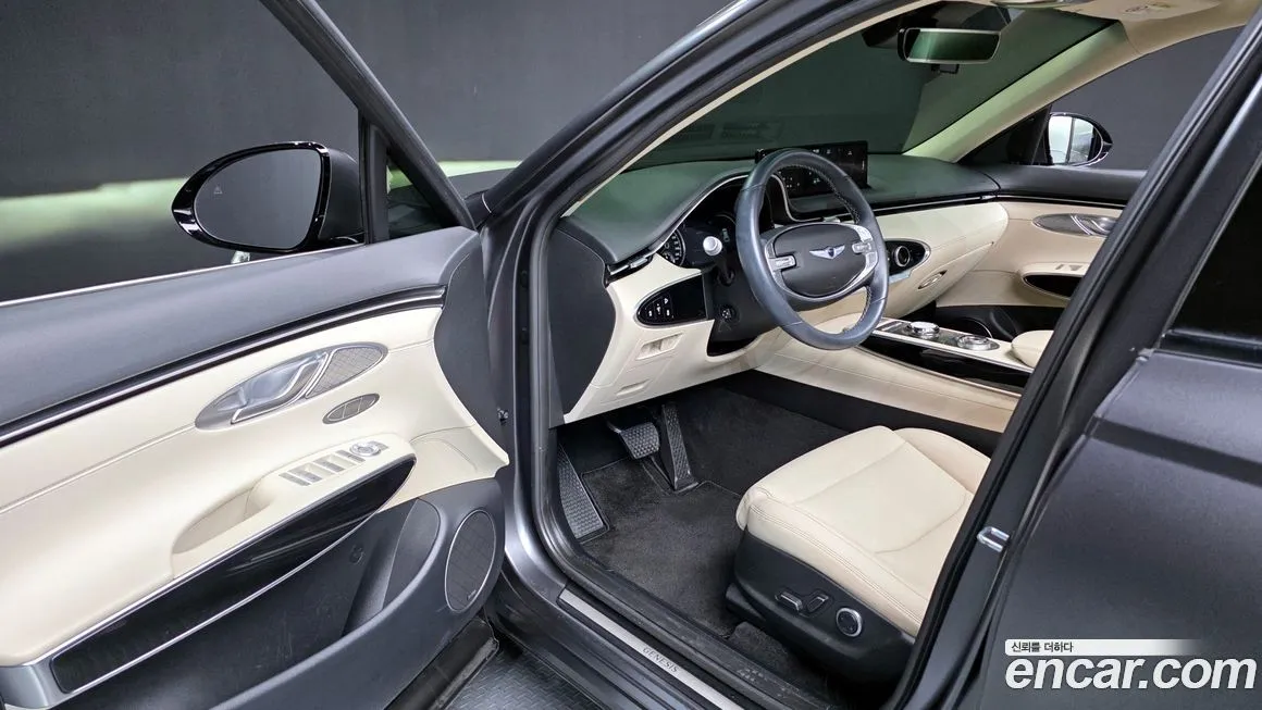 Genesis GV70 — фото 10
