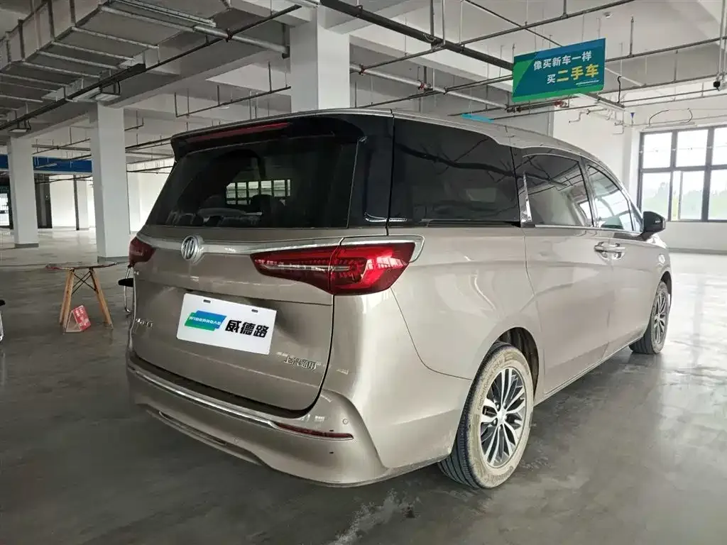 Buick GL8 2022 из CN, фото 3