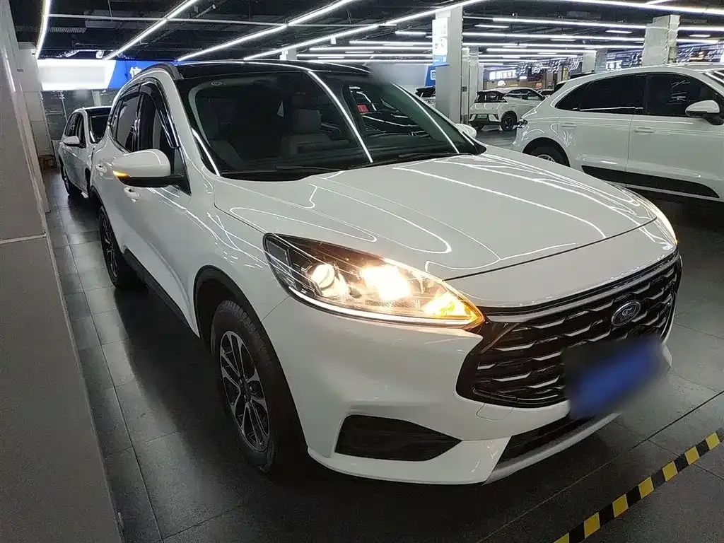 Ford Escape 2023 из CN, фото 4