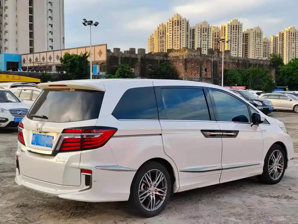 Honda Elysion 2021 из CN, фото 3