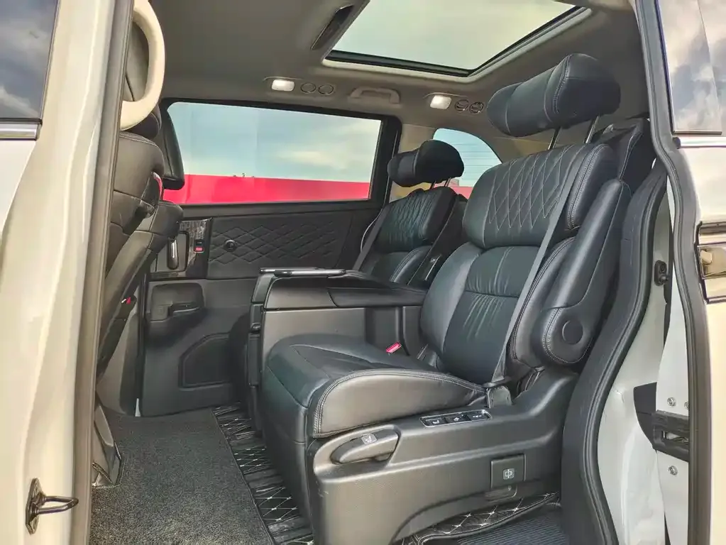 Honda Elysion 2021 из CN, фото 6