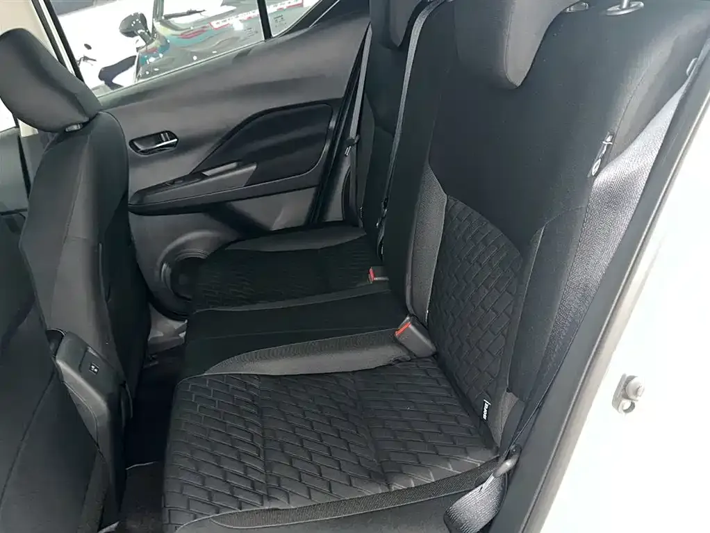 [object Object] Kicks 2024 из CN, фото 9