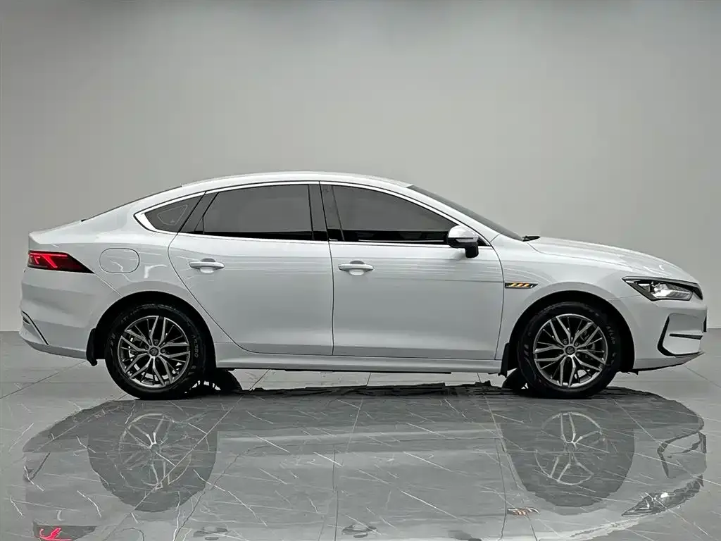 BYD Qin PLUS — фото 7