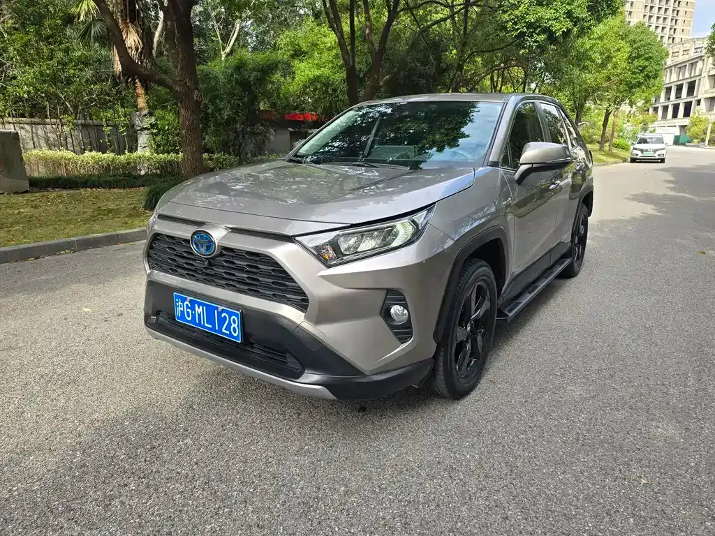 Toyota RAV4 2021 из CN, фото 1