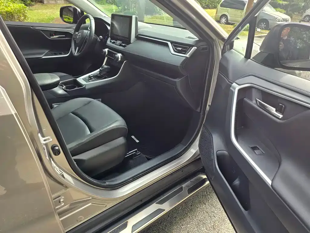 Toyota RAV4 2021 из CN, фото 7