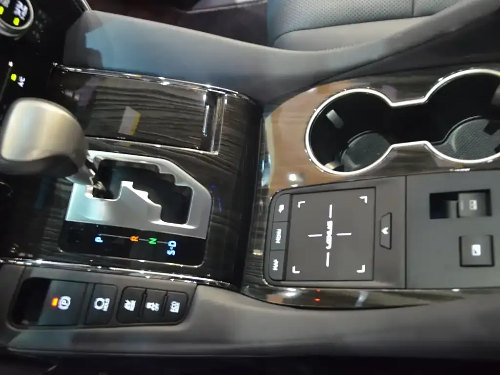 Lexus LM 2022 из CN, фото 9