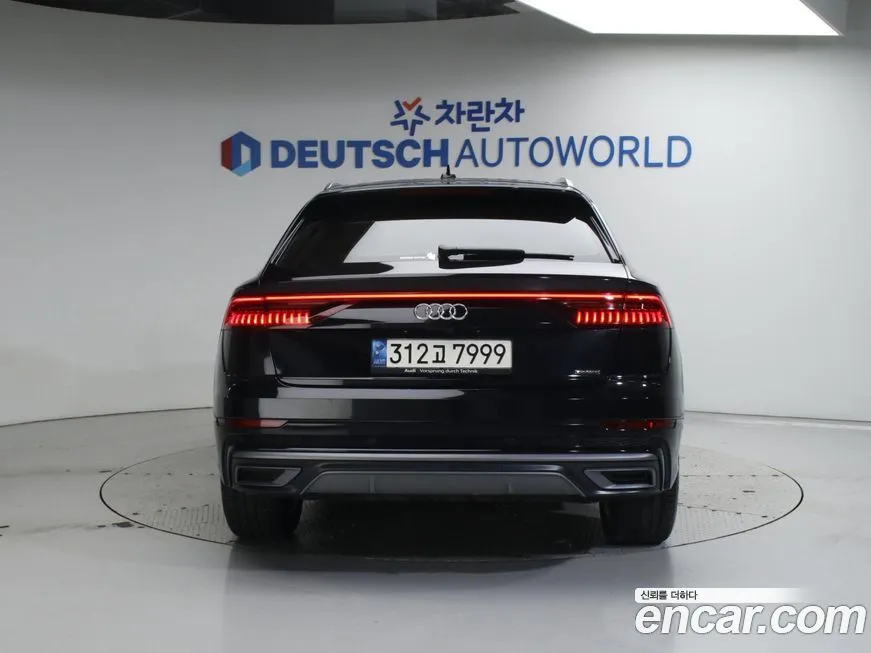 Audi Q8 2021 из KR, фото 4