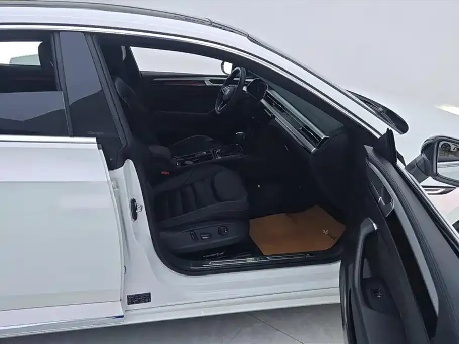Volkswagen CC 2024 из CN, фото 8