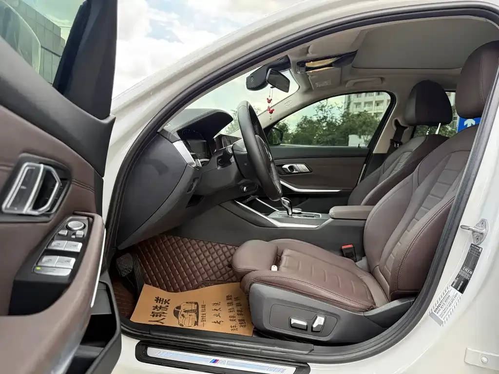 BMW 3 Series 2021 из CN, фото 4