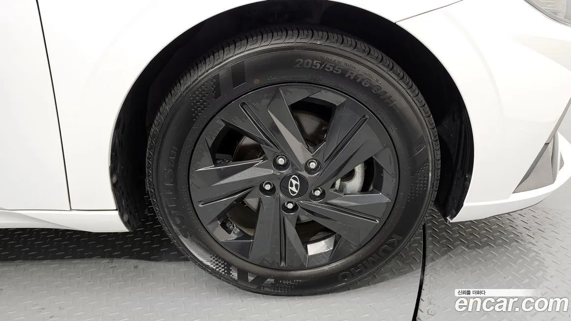 Hyundai AVANTE 2023 из KR, фото 5