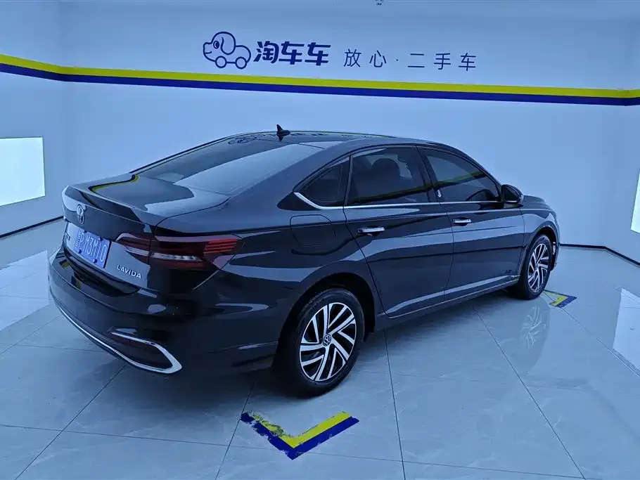 Volkswagen Lavida 2023 из CN, фото 3