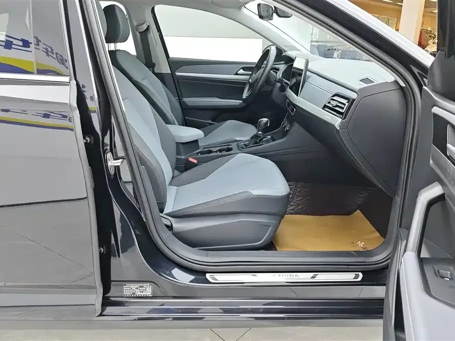 Volkswagen Lavida 2023 из CN, фото 8