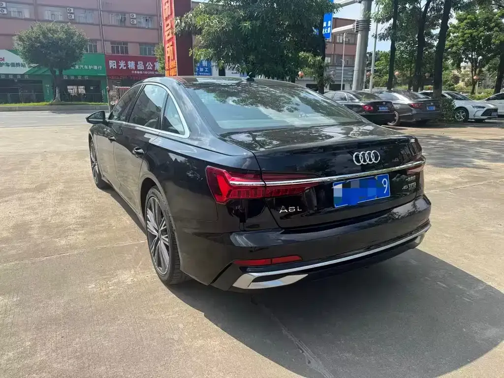Audi A6L 2024 из CN, фото 4